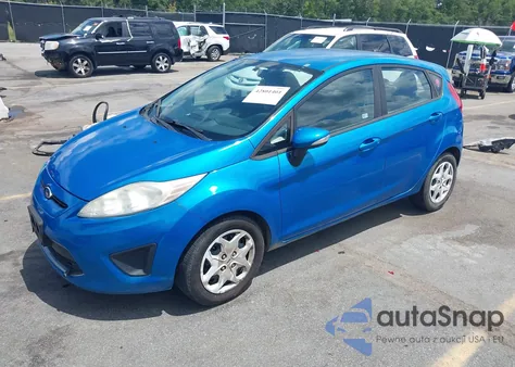 2013 Ford Fiesta Se z USA, uszkodzony, nr VIN 3FADP4EJ3DM207190